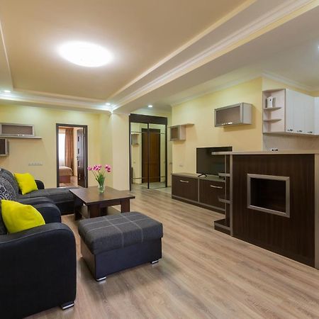 Umba Apartment N5 - Balcony And Mount Ararat View Erivan Dış mekan fotoğraf