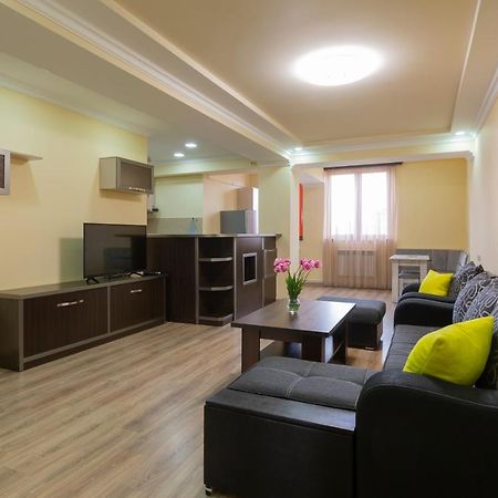 Umba Apartment N5 - Balcony And Mount Ararat View Erivan Dış mekan fotoğraf