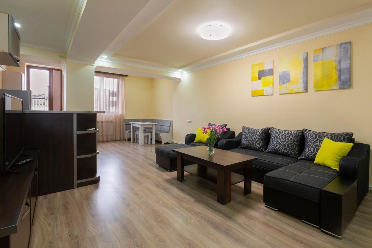 Umba Apartment N5 - Balcony And Mount Ararat View Erivan Dış mekan fotoğraf